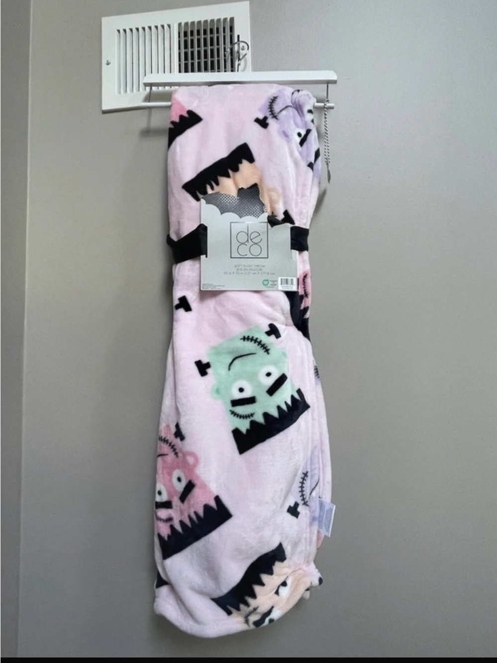 Pink Frankenstein Halloween Throw Blanket NWT 50x70